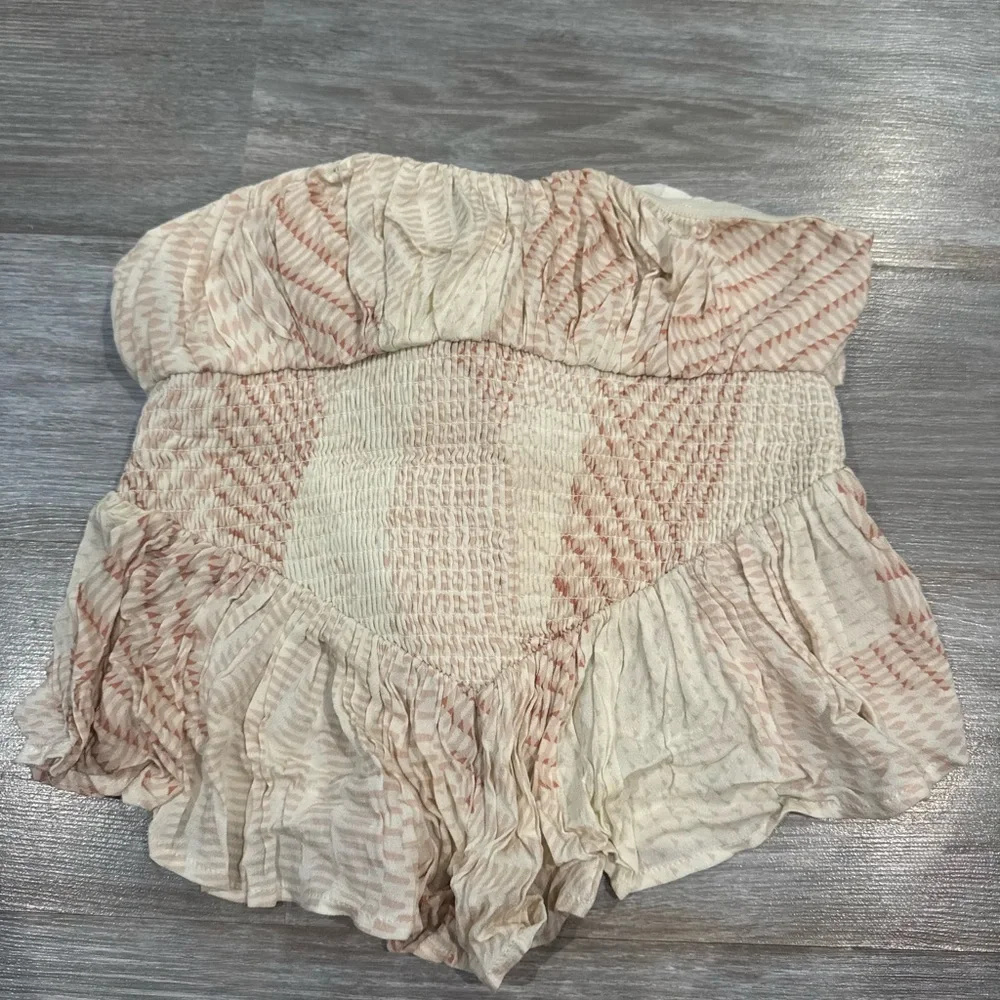 SKY TO MOON RUFFLE STRAPLESS TOP - Picture 1 of 3